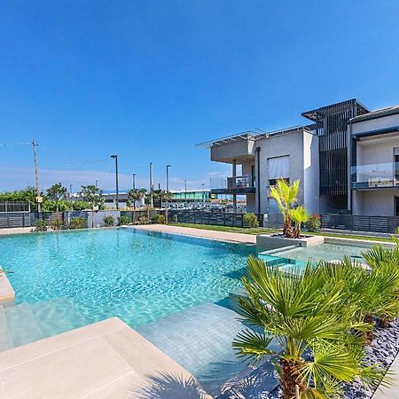 Apartmán Una Terrazza Sul Lago A2 Con Piscina By Wonderful Italy Peschiera del Garda Exteriér fotografie